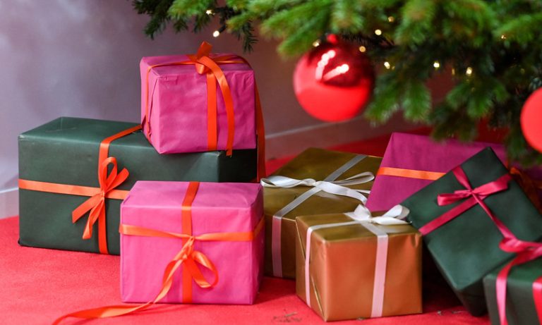 Report di Confesercenti: A Natale gli italiani faranno i regali negli ultimi giorni disponibili per una spesa di 3,3 miliardi