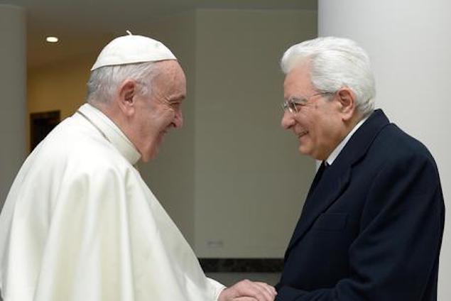 Vaticano, incontro tra il presidente Mattarella e Papa Francesco per il congedo in vista della fine del mandato settennale