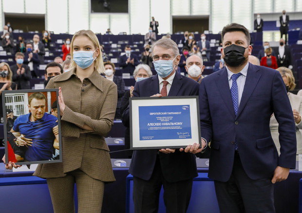 Strasburgo, la figlia di Alexei Navalny ha ritirato il premio Sacharov