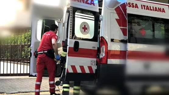 Milano, operaio schiacciato da una cassaforte: è grave al Niguarda