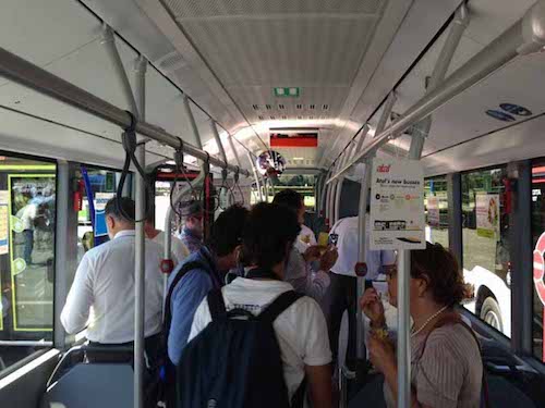 Super Green pass, prima persona multata a Roma su un bus in piazzale Flaminio