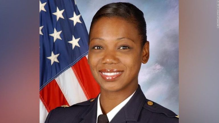 Usa, a New York la prima donna a capo della polizia: l’afroamericana Keechant Sewell