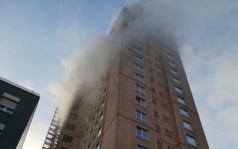 Milano: incendio nell’edificio adibito a Covid hotel nei pressi della stazione Centrale