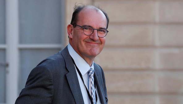 Covid, in Francia sono 9 i casi Omicron: lunedì nuovo Consiglio per la difesa della salute