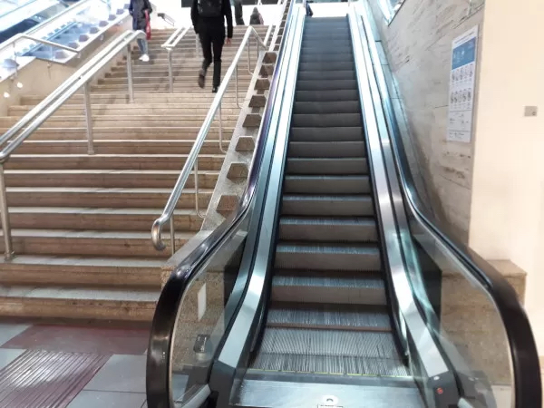 Roma, riaperte le due scale mobili della stazione metro A di Repubblica dopo tre anni di lavori