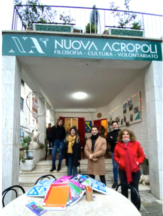 Materiale scolastico gratuito all’Associazione Nuova Acropoli