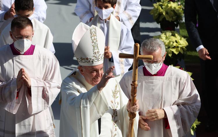 Nicosia (Cipro), fermato un 43enne con un coltello: voleva andare alla messa del Papa