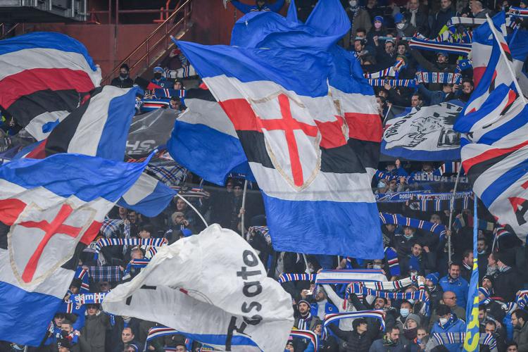 Calcio, la Sampdoria vince il derby della Lanterna 3-1 contro il Genoa