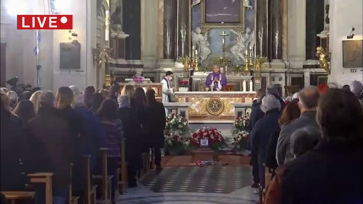 Roma, stamane l’ultimo saluto a Lina Wertmuller nella chiesa degli Artisti in piazza del Popolo