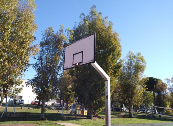 I vandali tornano al parco di via Luni