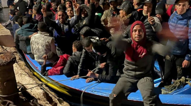 Migranti, soccorsi a largo di Lampedusa 280 persone, sette di loro sono morte in mare
