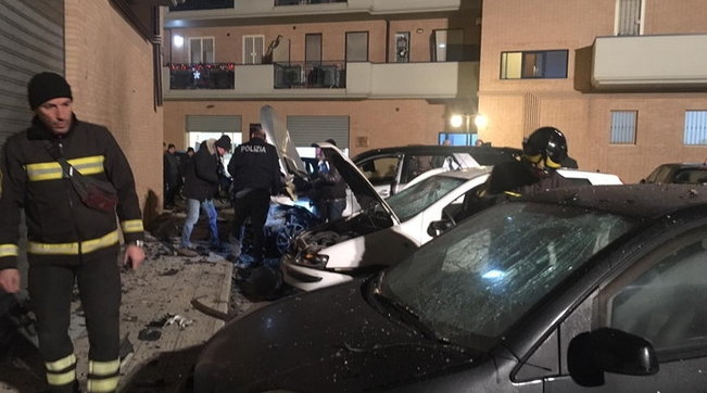 Foggia, blitz congiunto di carabinieri e Finanza contro il traffico di armi: perquisizioni a tappeto