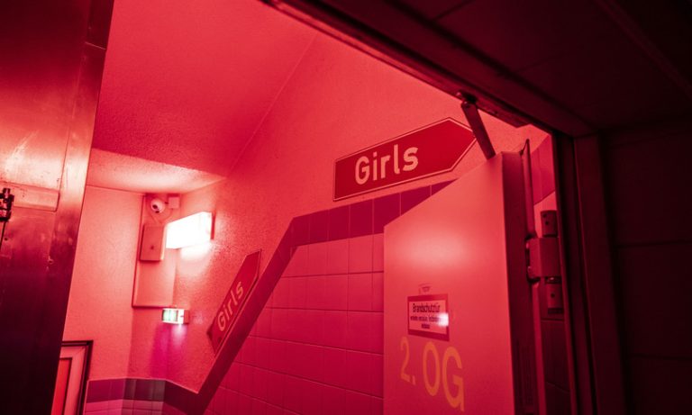 Covid, in Austria chiusa una “casa di piacere” dopo il contagio di nove ragazze