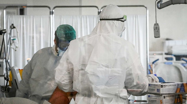 Gela (Caltanissetta), il reparto di terapia intensiva Covid dell’ospedale Vittorio Emanuele è stato chiuso per un focolaio che ha coinvolto i medici