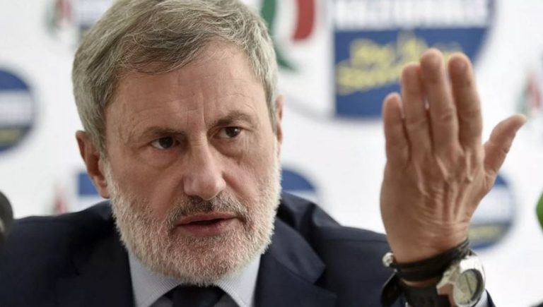 Covid, l’ex sindaco Alemanno all’attacco della Regione Lazio: “Positivo dal 3 gennaio ma il mio Green pass è valido”