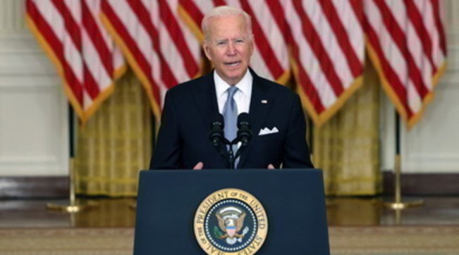 Usa, parla il presidente Biden: “Non torneremo ai lockdown, ma dobbiamo vaccinarci e chi lo deve fare faccia la terza dose”