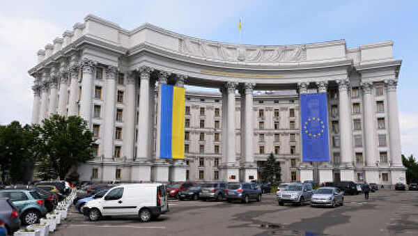 Crisi in Ucraina, gli Usa riducono all’essenziale il personale dell’ambasciata a Kiev