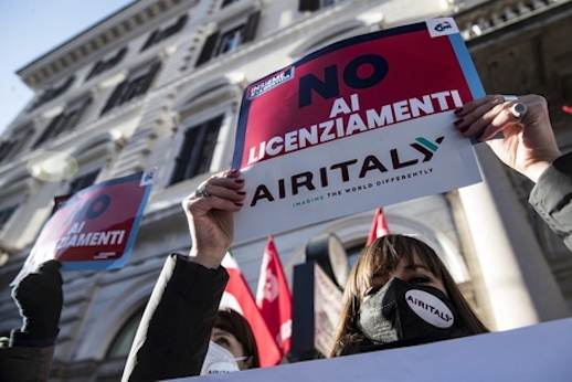 Roma, la rabbia dei dipendenti di Air Italy: “Lo Stato si assuma le sue responsabilità”