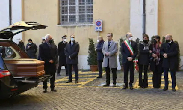 Roma, stamane in Campidoglio la camera ardente per David Sassoli. Domani i funerali di Stato