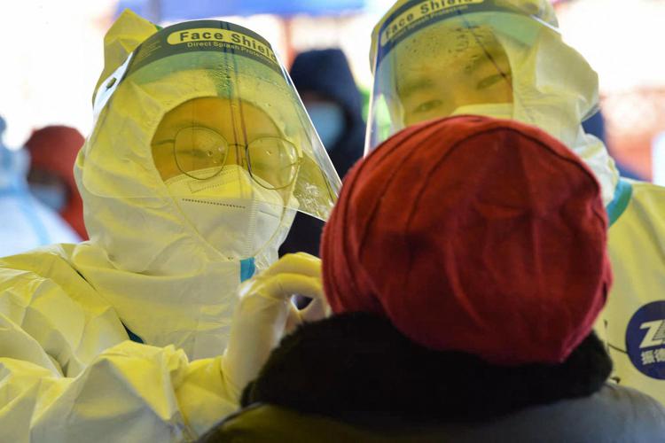 La variante Omicron spaventa la Cina: Nuovo ciclo di test di massa a Tianjin, città cinese con 14 milioni di abitanti