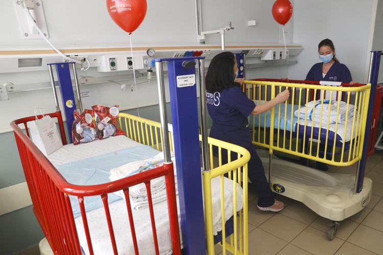 Covid, in Israele aperto un reparto ad hoc per i bambini contagiati dalla variante Omicron
