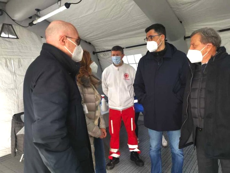 Santa Marinella: inaugurato drive-in per gli studenti del comprensorio