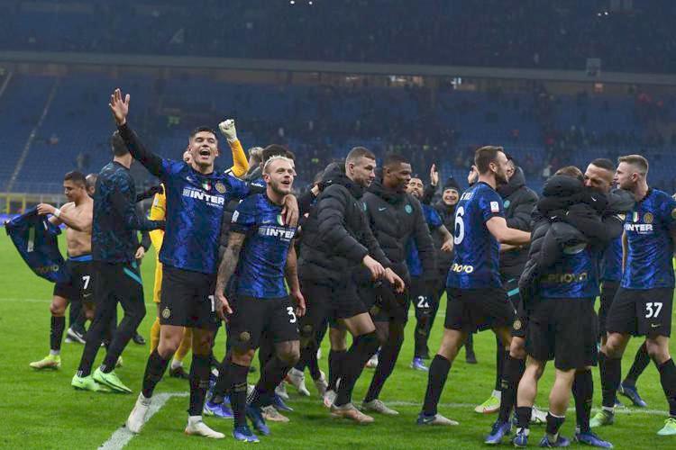 Calcio, l’Inter vince la Supercoppa ai supplementari contro la Juventus 2-1