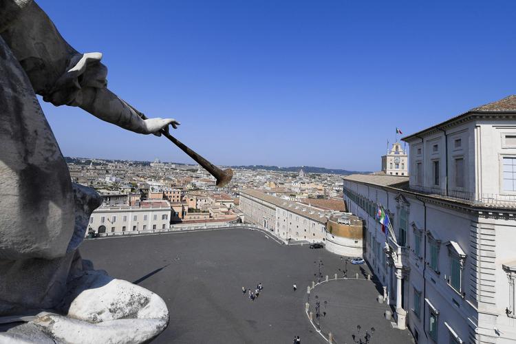 Quirinale, per ora silenzio dal Colle dopo l’appello del premier Draghi al presidente Mattarella