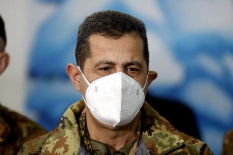 Covid, l’annuncio del generale Figliuolo: “Domani inizierà la distribuzione del trattamento antivirale Paxlovid”