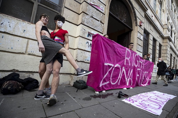 Roma, vicenda del liceo Righi, parla la preside che si scusa: “L’insegnante ha ammesso di aver usato in modo superficiale un’espressione infelice”