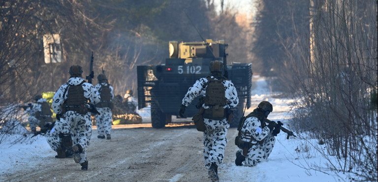 Guerra in Ucraina, le forze armate russe hanno preso il controllo dell’area di Chernobyl