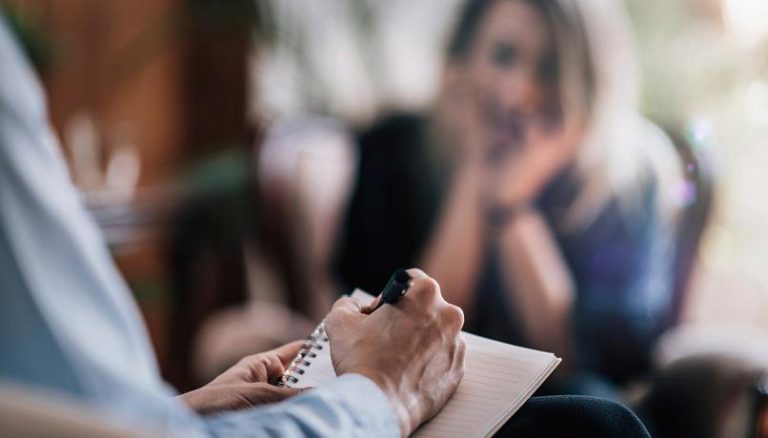 Governo, sì al bonus psicologico per combattere il disagio mentale per le conseguenze del Covid