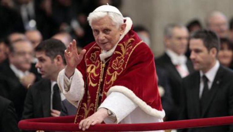 Le amare parole di Joseph Ratzinger: “Chiedo perdono alle vittime degli abusi sessuali ma non sono un bugiardo”
