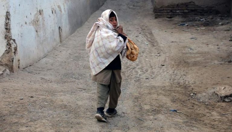 Afghanistan, allarme di Save the Children: nel Paese oltre un milione di bambini costretti a lavorare