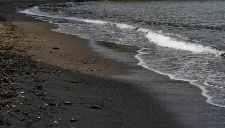 Puglia, rinvenuto un cadavere di un uomo lungo la spiaggia di Capoiale nel Gargano