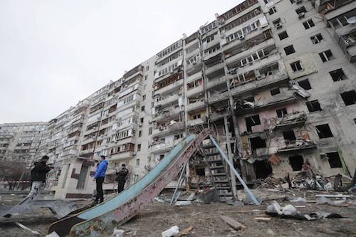 L’assedio di Kiev: ad oggi sono caduti 198 ucraini tra cui due bambini