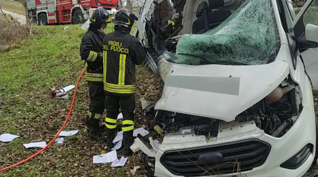 Ancona: incidente stradale, muore un 16enne durante uno stage