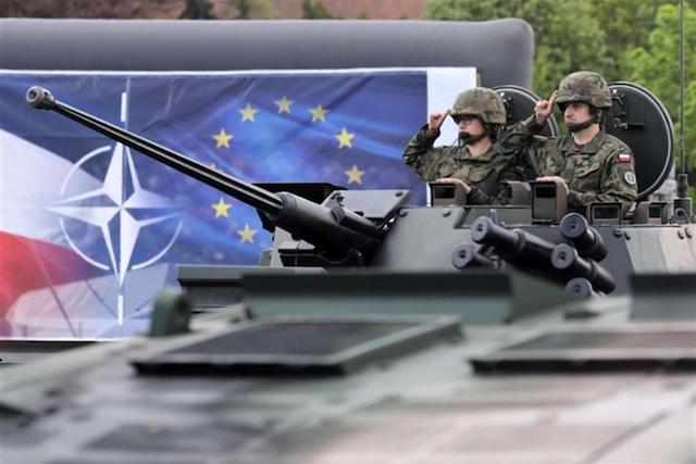 Crisi in Ucraina, la prudenza di Steltenberg (Nato): “E’ presto per dire che una de-escalation sia più vicina”