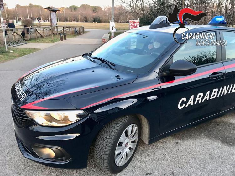 Roma, minaccia due carabinieri con un coltello all’Esquilino: arrestato tunisino 36enne