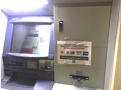 CasaPound provoca: “Vuoi prelevare i tuoi soldi? Vaccinati”