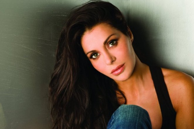 Milano, al processo “Ruby Ter”, parla la cantante Cristina Ravot: “Berlusconi mi comprò una casa a Roma da 1,7 milioni di euro”