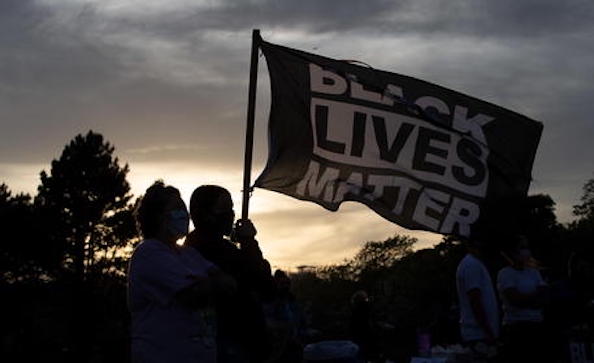 Usa, continua la protesta a Minneapolis per l’ennesima uccisione di un afroamericano