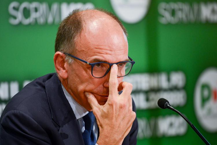 Riforme, parla Enrico Letta (Pd): “Invito tutte le forze politiche ad un incontro per attuare le parole del capo dello Stato”