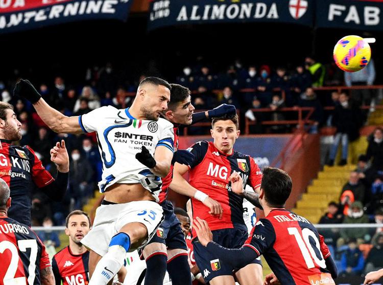 Calcio, il Genoa blocca l’Inter 0-0: fallisce l’aggancio al Milan in vetta alla classifica