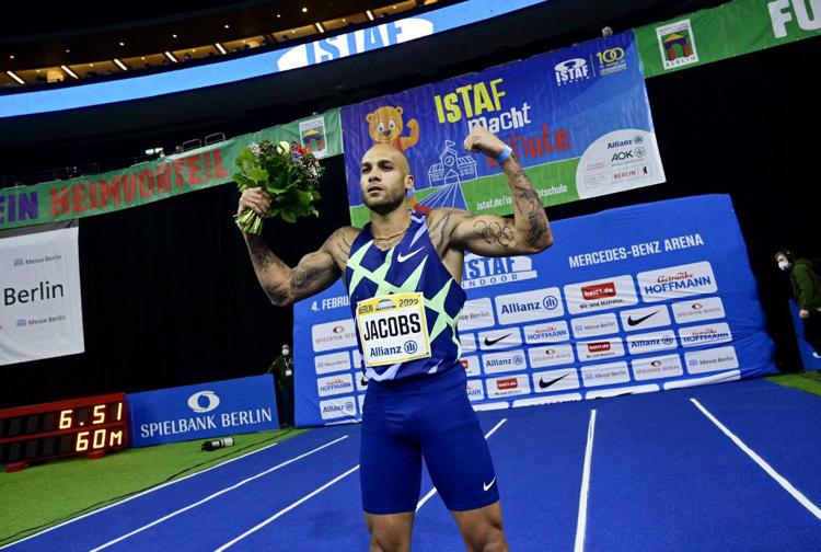 Atletica, dopo sei mesi Marcell Jacobs torna in pista e vince ai 60 metri a Berlino