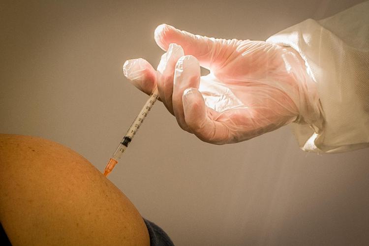 Covid, non occorre trascurare le vaccinazioni anche per le altre patologie