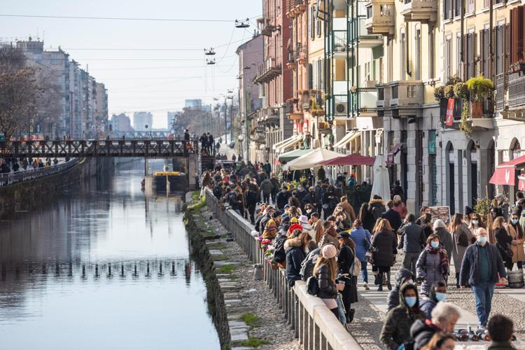 Covid, la Lombardia verso la zona bianca dal 28 febbraio