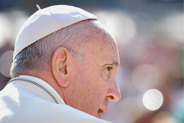 Crisi Russia-Ucraina, Papa Francesco invita il mondo ad un giorno di digiuno il 2 marzo per la pace