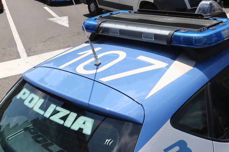 Roma, arrestati dalla polizia due giovani per tentata rapina