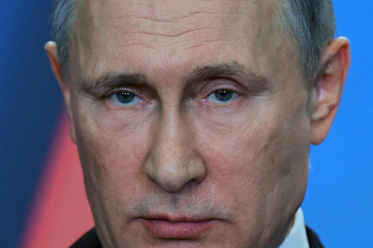 Guerra Russia-Ucraina, per un senatore Usa l’unica soluzione “E’ uccidere  Vladimir Putin”